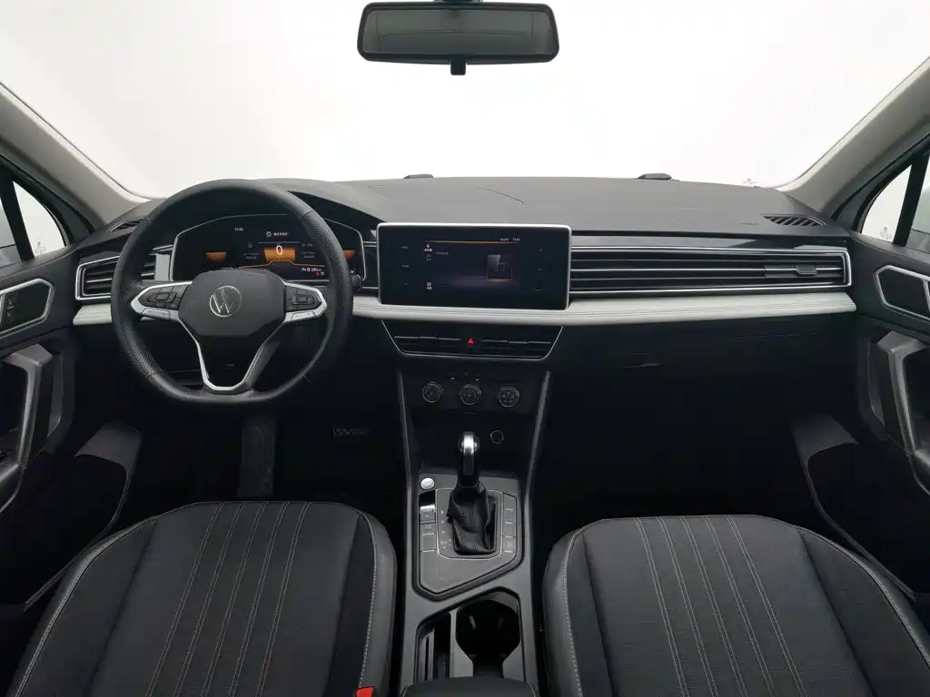 Фото 5 - Volkswagen Tiguan L
