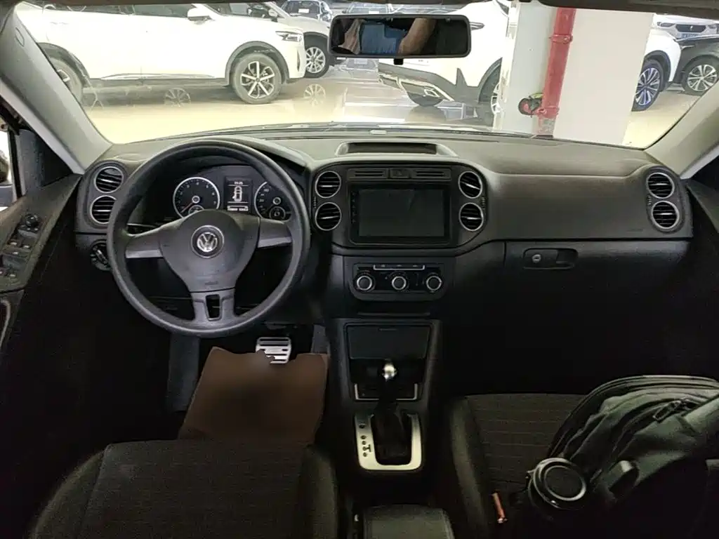 Volkswagen Tiguan 2015 1.8TSI Automatic 2WD Trendline фото 10