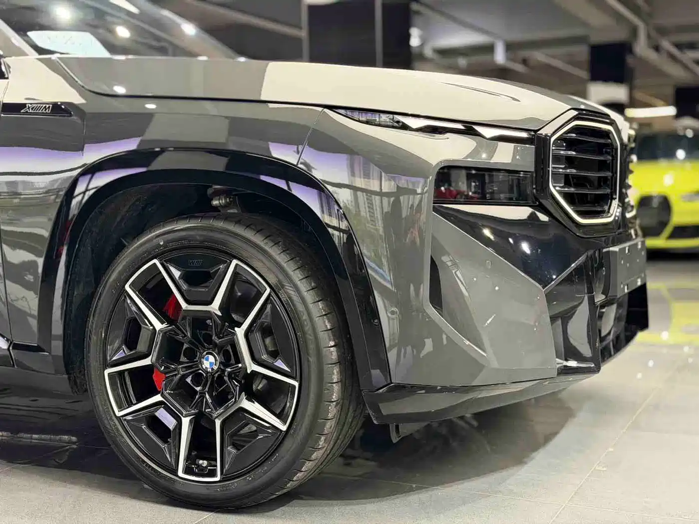BMW XM 2023 50e фото 4
