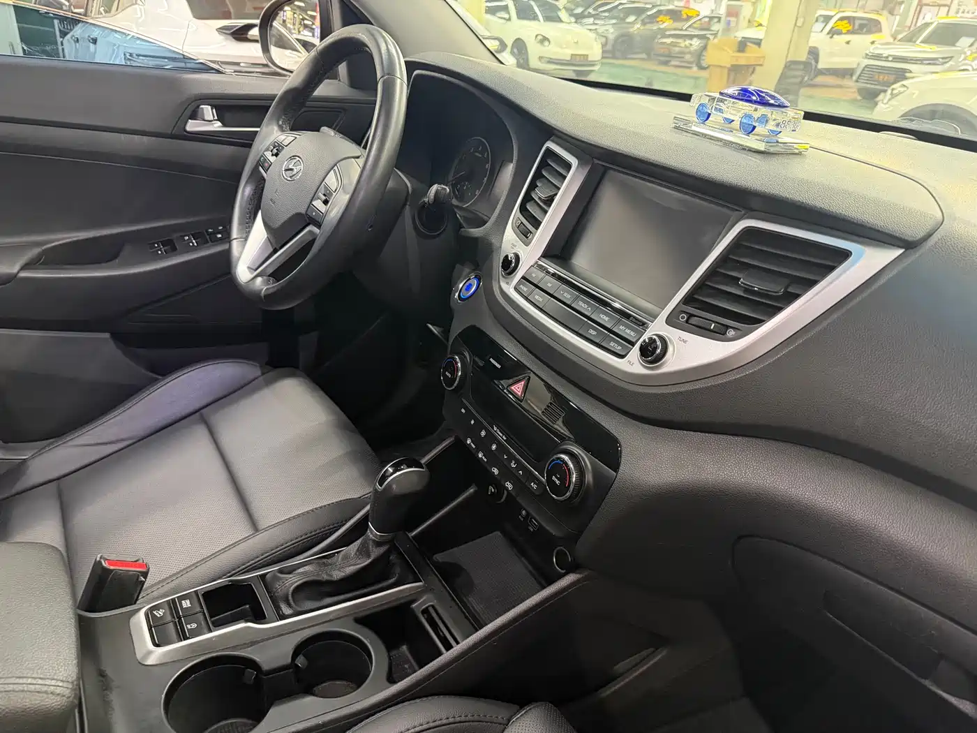 Hyundai Tucson 2015 1.6T Dual Clutch 2WD Leading фото 18