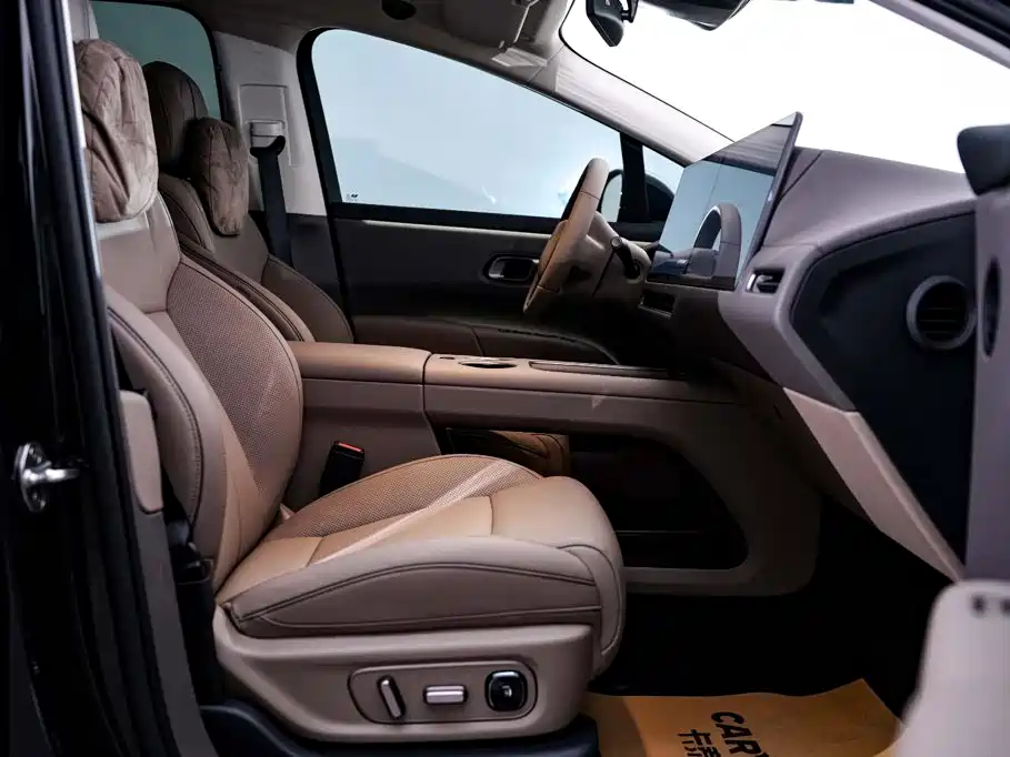 Li Auto Li i8 2026 2025 Standard Edition