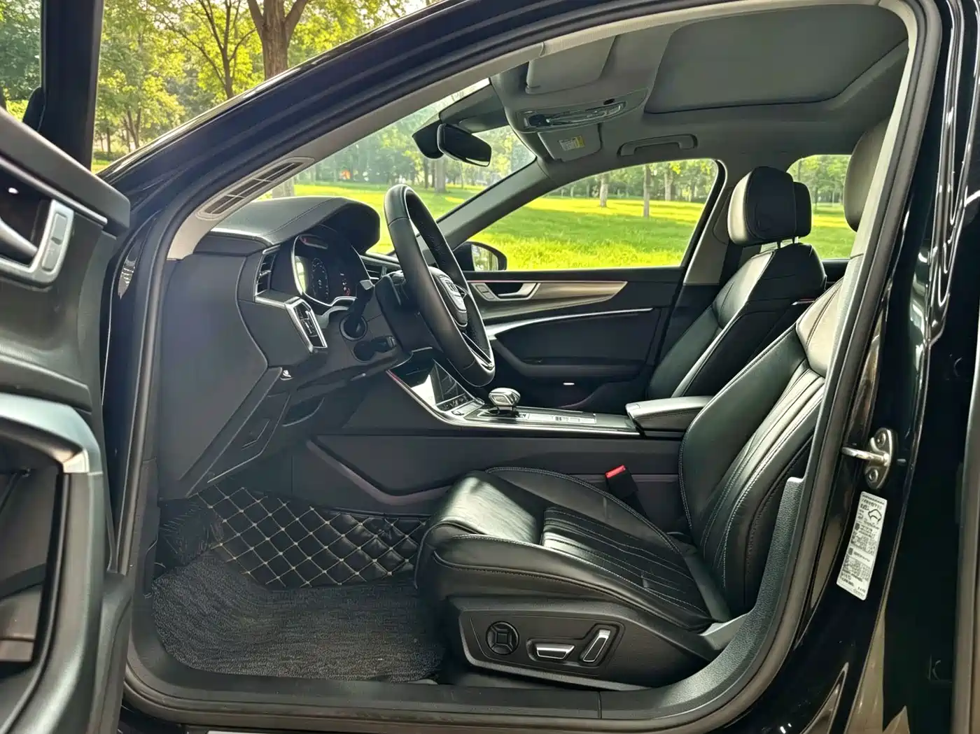 Фото 9 - Audi A6L
