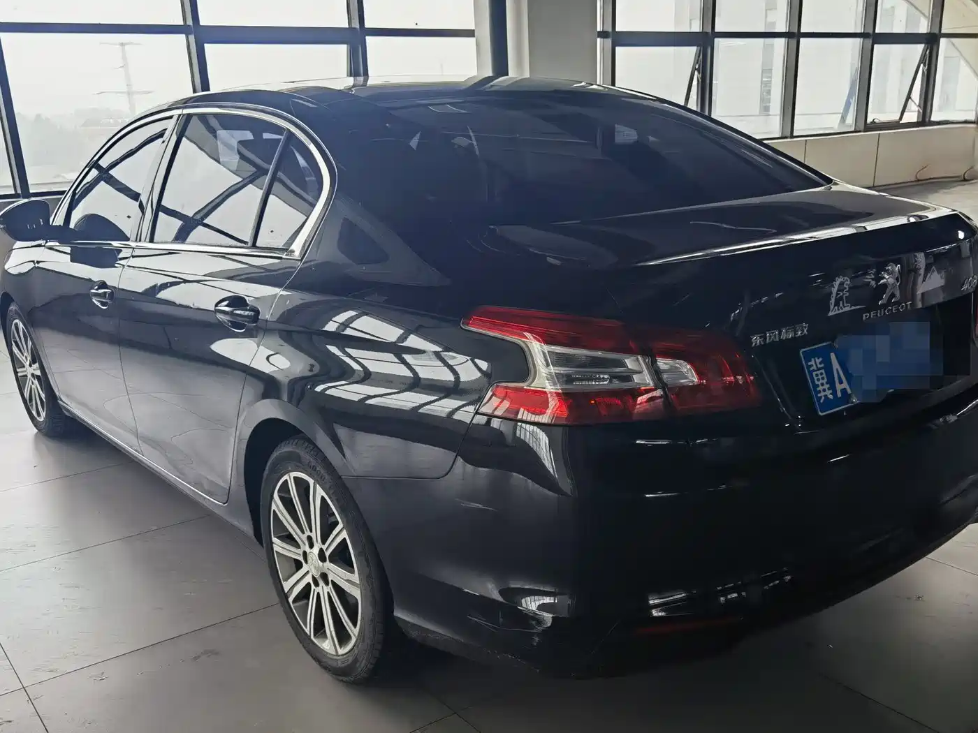 Peugeot 408 2014 1.8L Automatic Luxury Edition фото 8