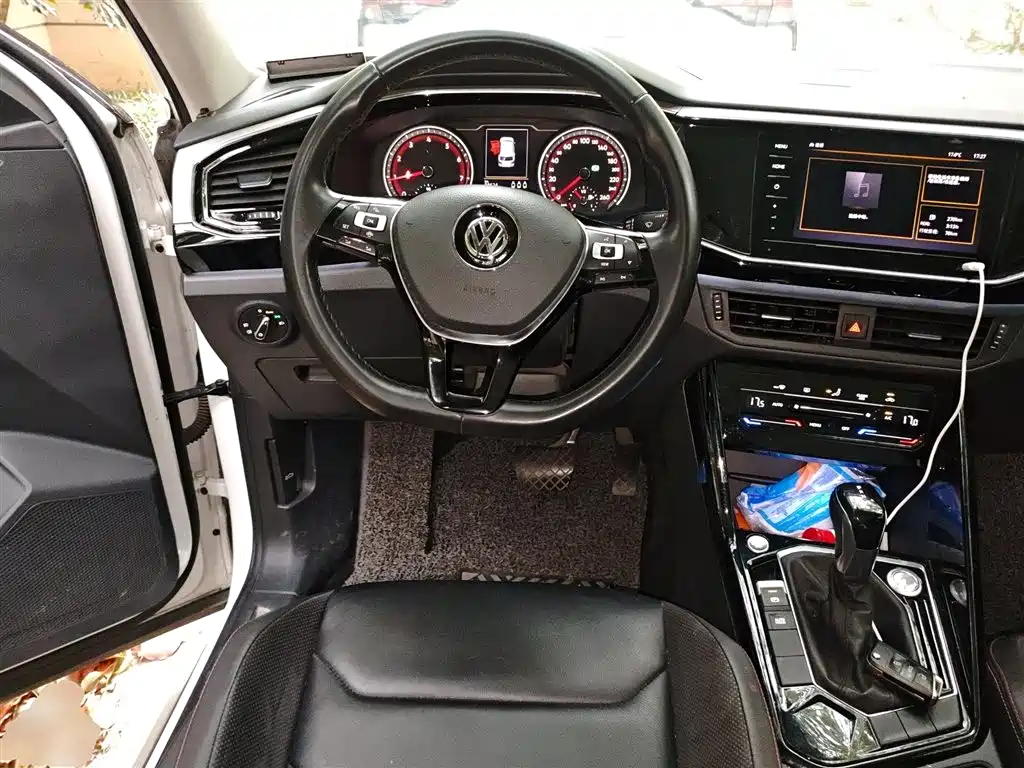 Volkswagen Tayron 2020 330TSI 2WD Luxury Smart Edition фото 3