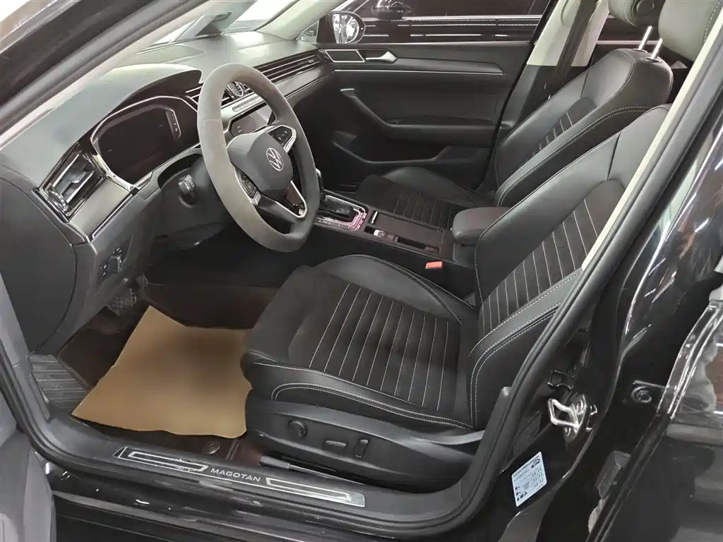 Volkswagen Magotan 2020 330TSI DSG Luxury фото 7