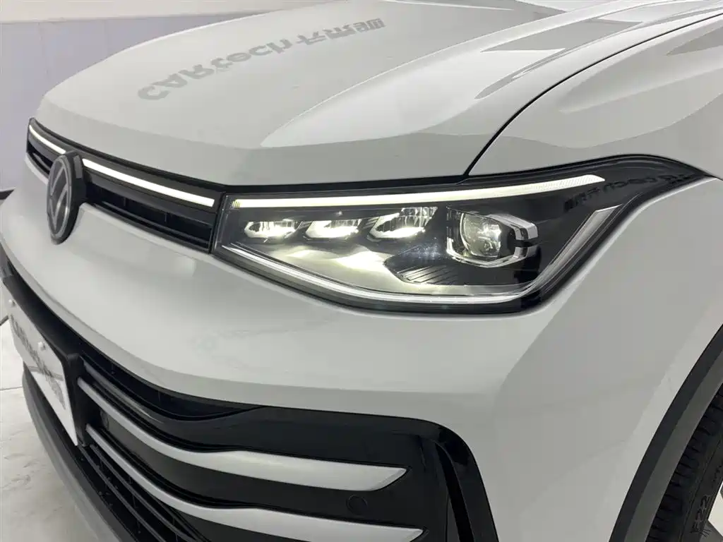 VOLKSWAGEN TUYUE