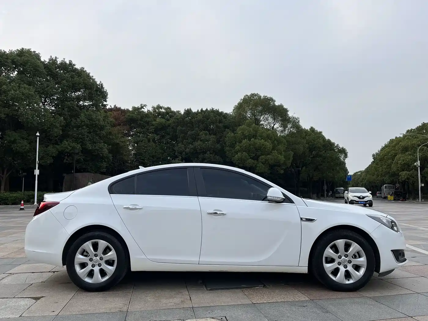 Buick Regal 2013 1.6T Automatic Elite Sport Edition фото 4