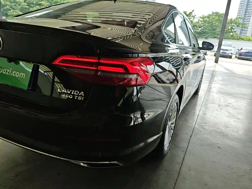Volkswagen Lavida 2018 280TSI DSG Comfort Edition China V фото 8