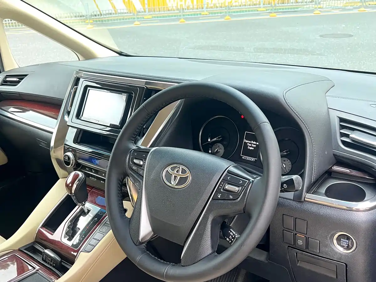 Toyota Alphard 2015 3.5L Luxury Edition фото 9