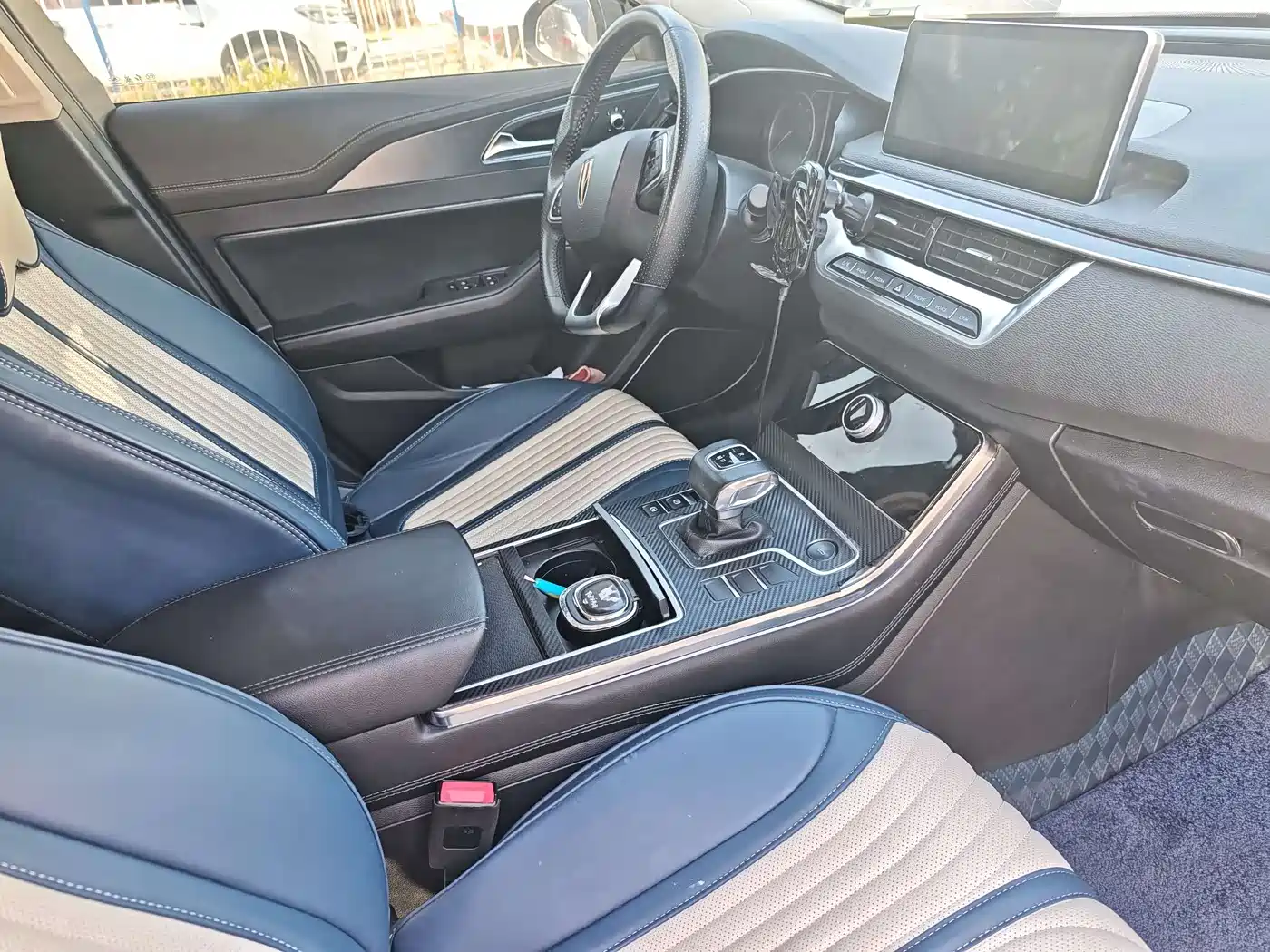 Hongqi H5 2022 Classic 1.5T DCT Flag Rhythm Edition фото 9
