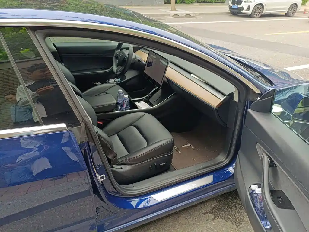 Фото 20 - Tesla Model 3