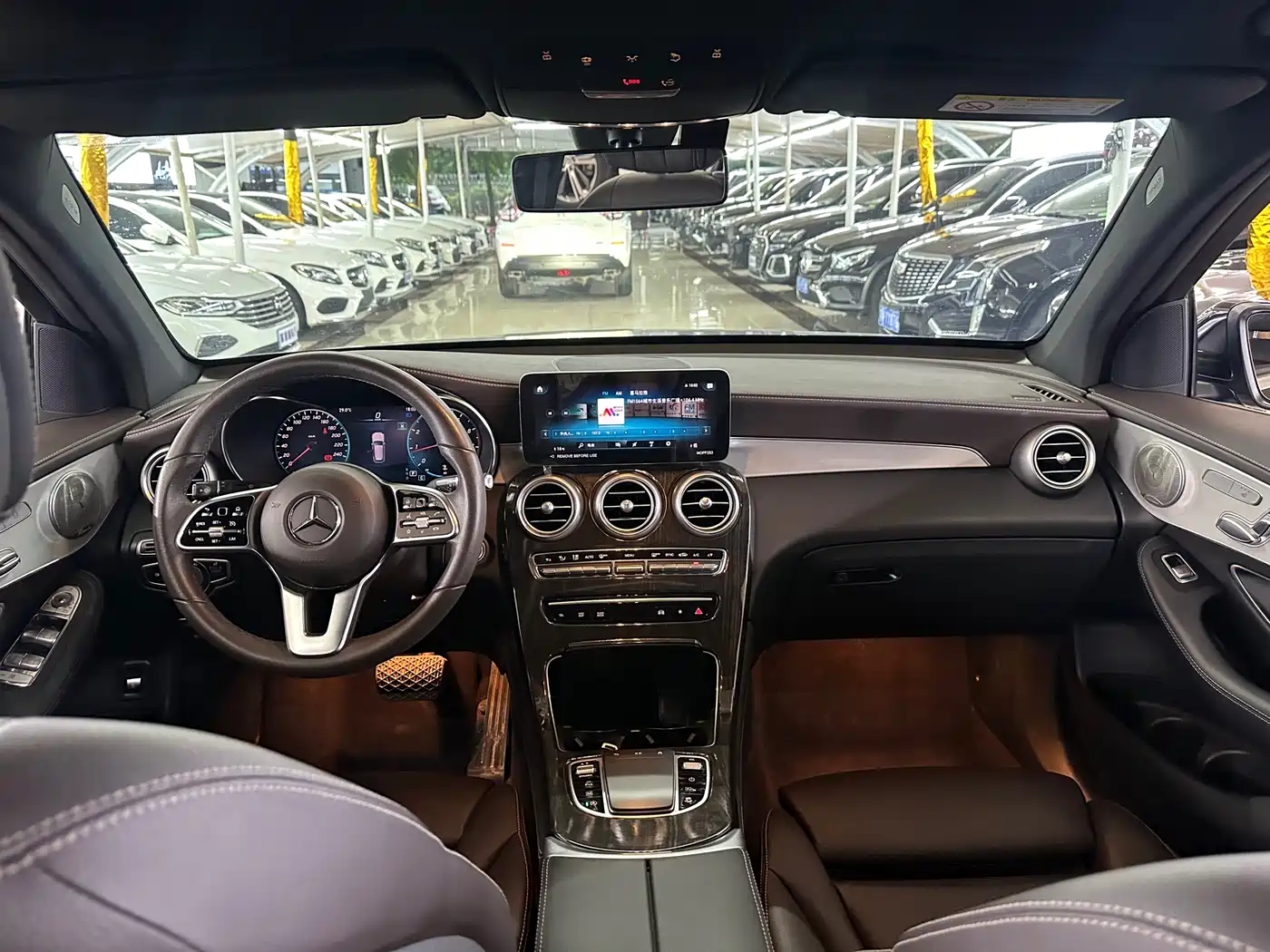 Mercedes-Benz GLC 2022 Facelift II GLC 260 L 4MATIC Sport Model фото 9