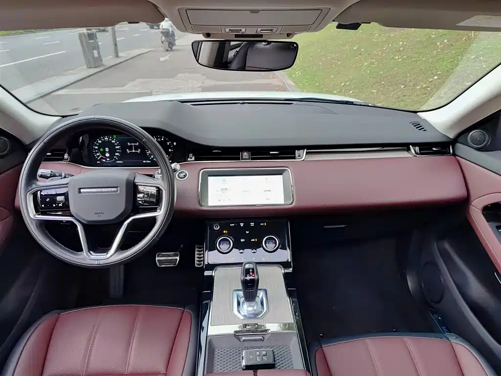 Land Rover Range Rover Evoque 2021 Range Rover Evoque L 249PS R-Dynamic S Performance Edition фото 10