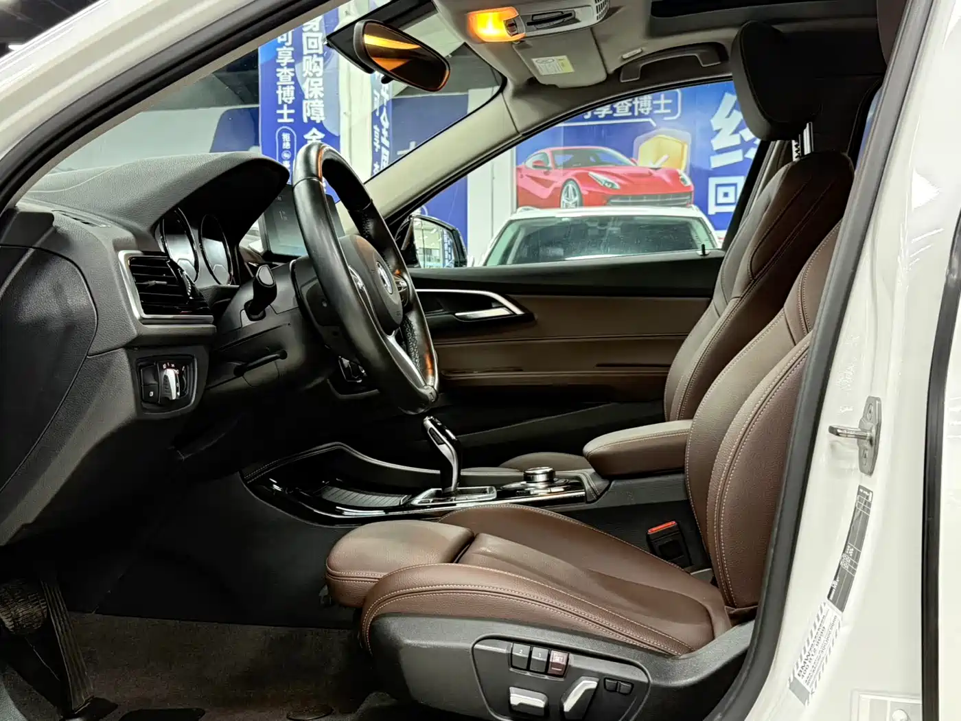 BMW 1 Series 2023 120i M Sport Shadow Edition фото 17