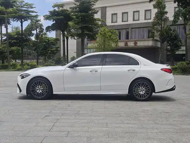 Mercedes-Benz C-Class 2022 Facelift C 200 L Sport — фото 4