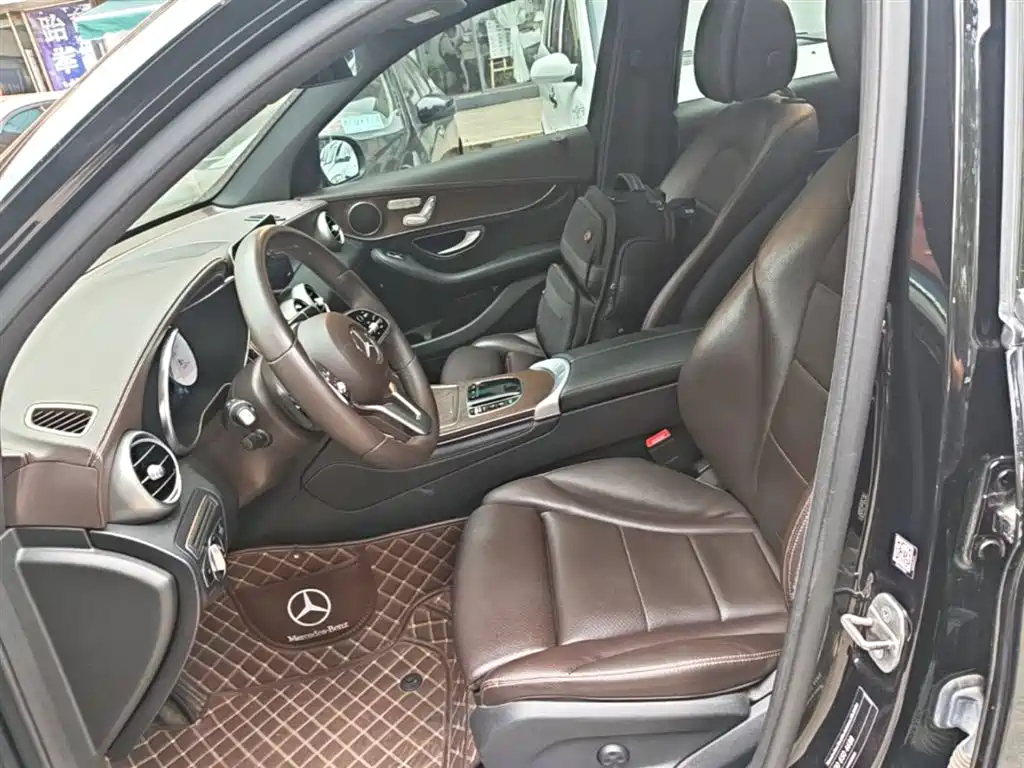 Mercedes-Benz GLC 2020 Facelift GLC 300 L 4MATIC Dynamic фото 15