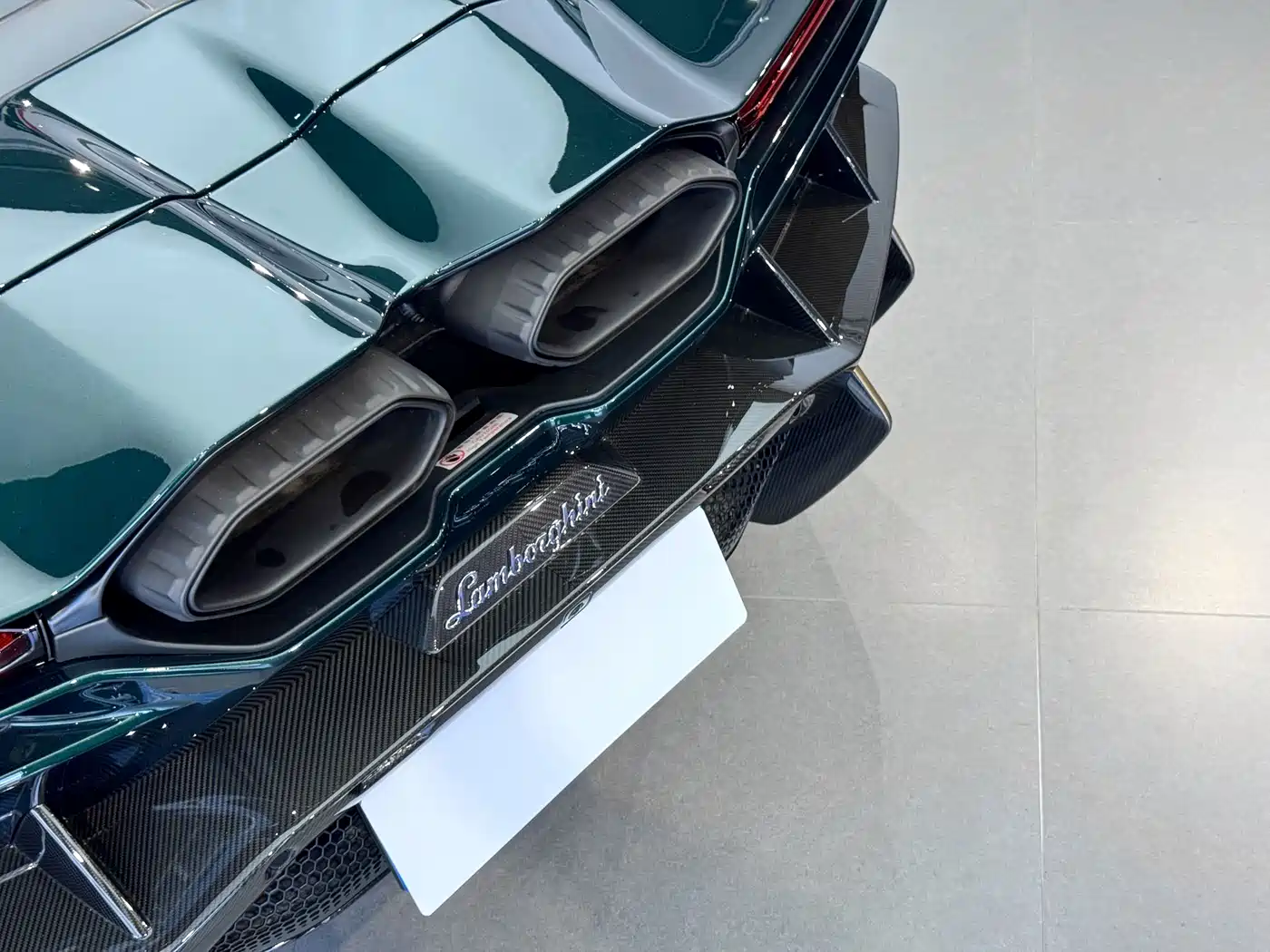 Lamborghini Revuelto 2023 6.5L PHEV Standard фото 4