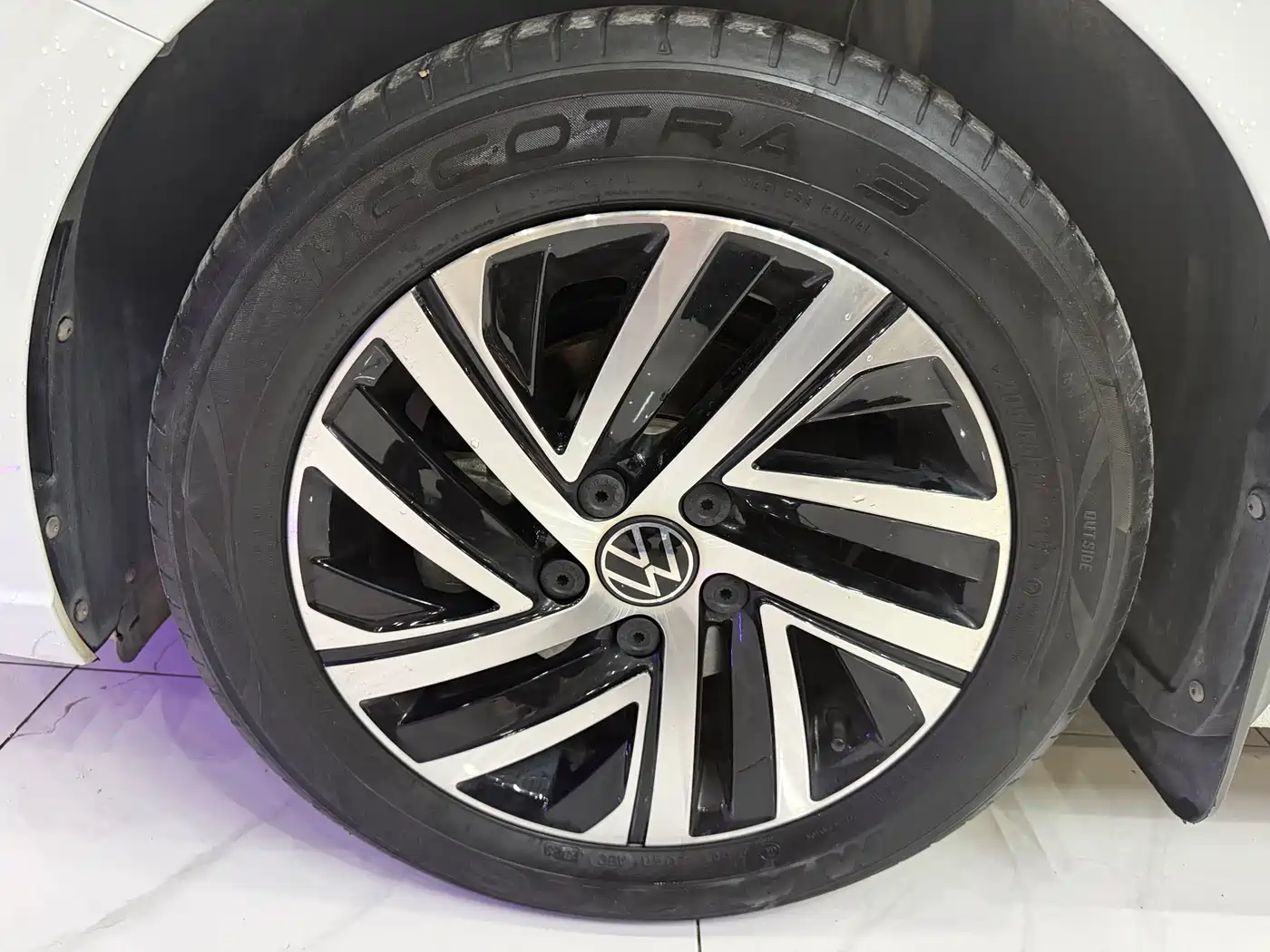 Volkswagen Lavida 2023 1.5L Automatic Starlight 5 Million Edition фото 16