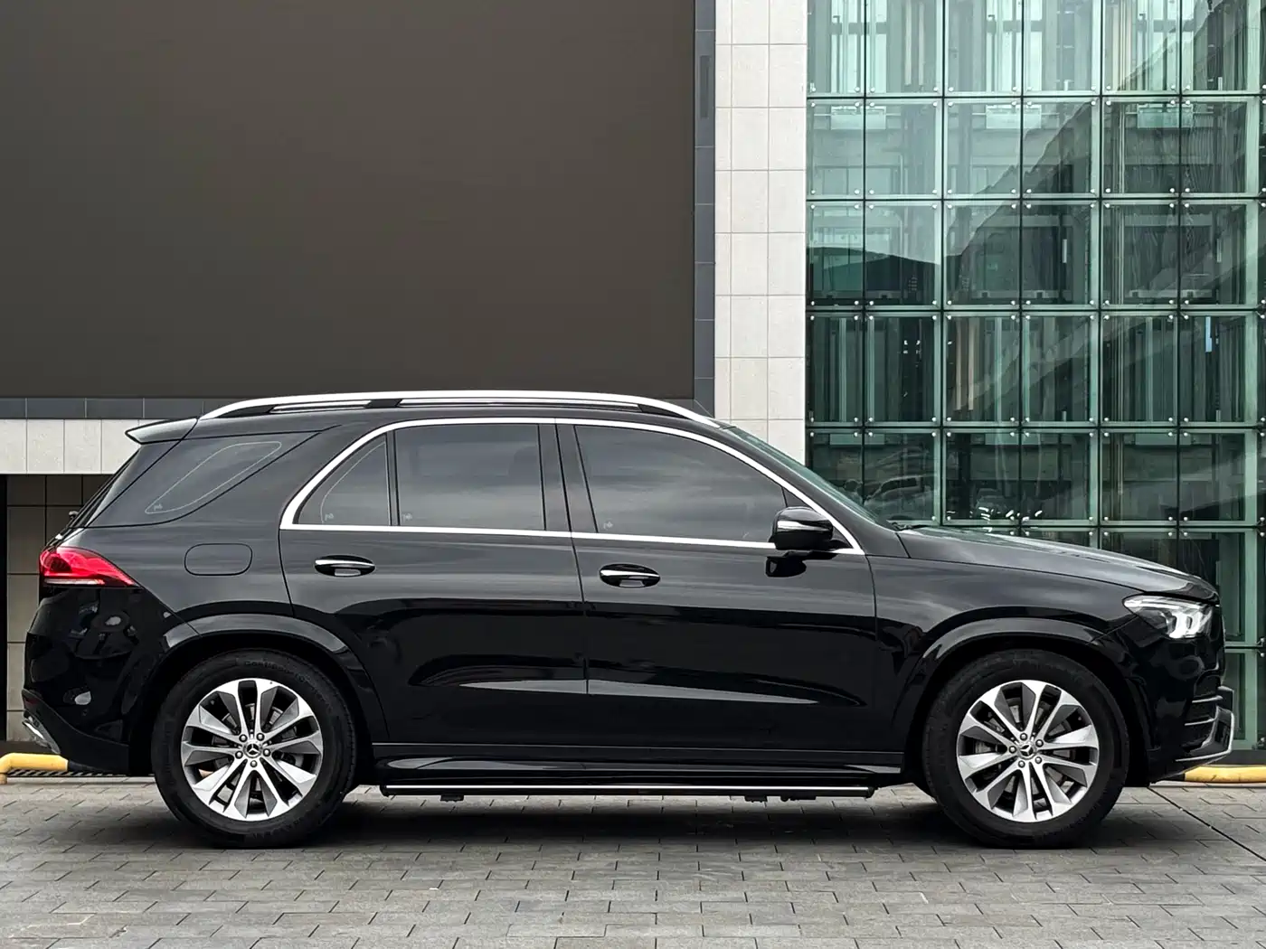 Mercedes-Benz GLE 2022 Facelift GLE 350 4MATIC Fashion фото 3