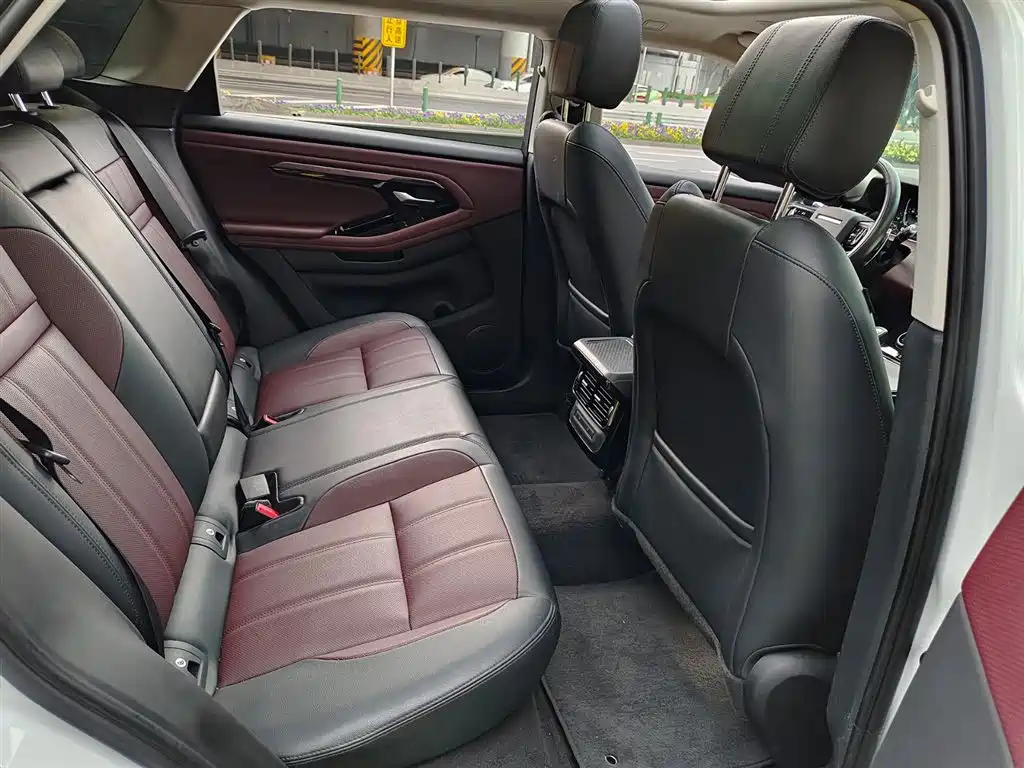 Land Rover Range Rover Evoque 2021 Range Rover Evoque L 249PS R-Dynamic S Performance Edition фото 11