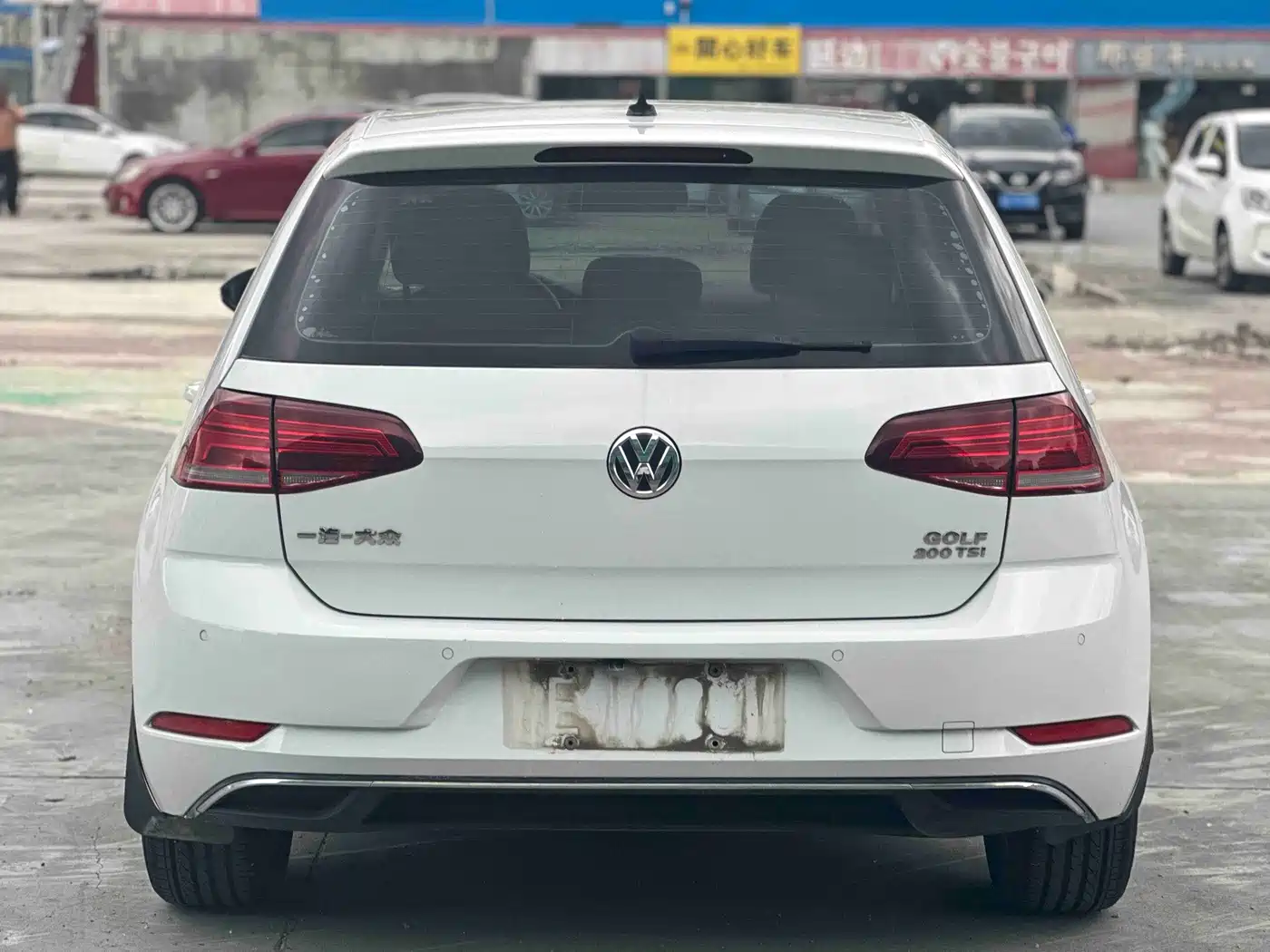 Фото 15 - Volkswagen Golf