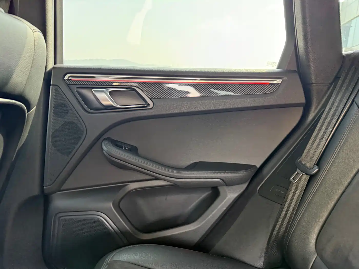 Porsche Macan 2018 Macan 2.0T фото 34