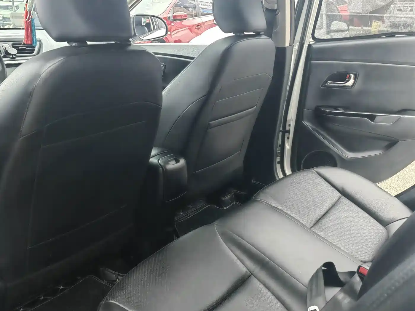 Kia K2 2012 2012 Hatchback 1.6L AT Premium
