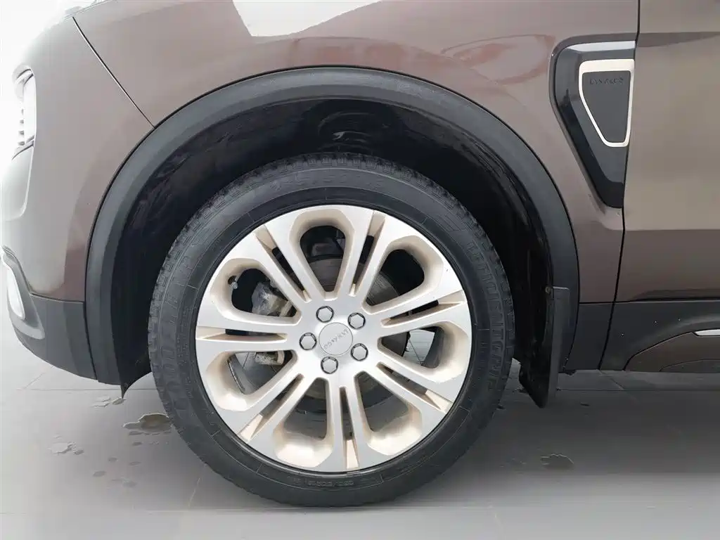 Lynk & Co 01 2017 2.0T 2WD Pro Version фото 17