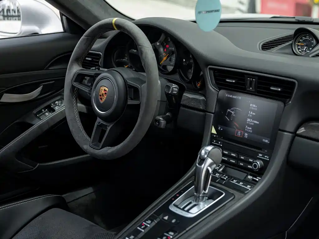 Porsche 911 2018 GT3 RS 4.0L фото 11