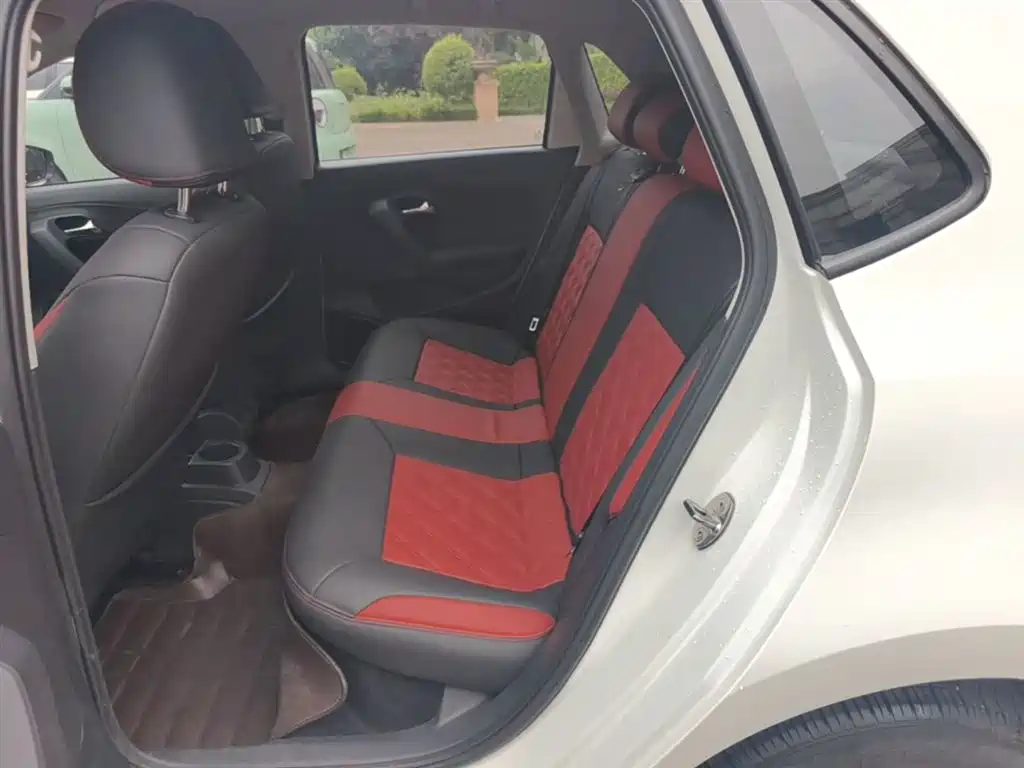 Volkswagen Polo 2016 1.4L Manual Trend фото 17