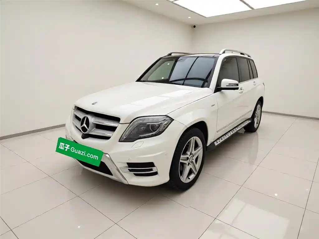 Mercedes-Benz GLK-Class 2015 GLK 300 4MATIC Luxury Ultimate Edition