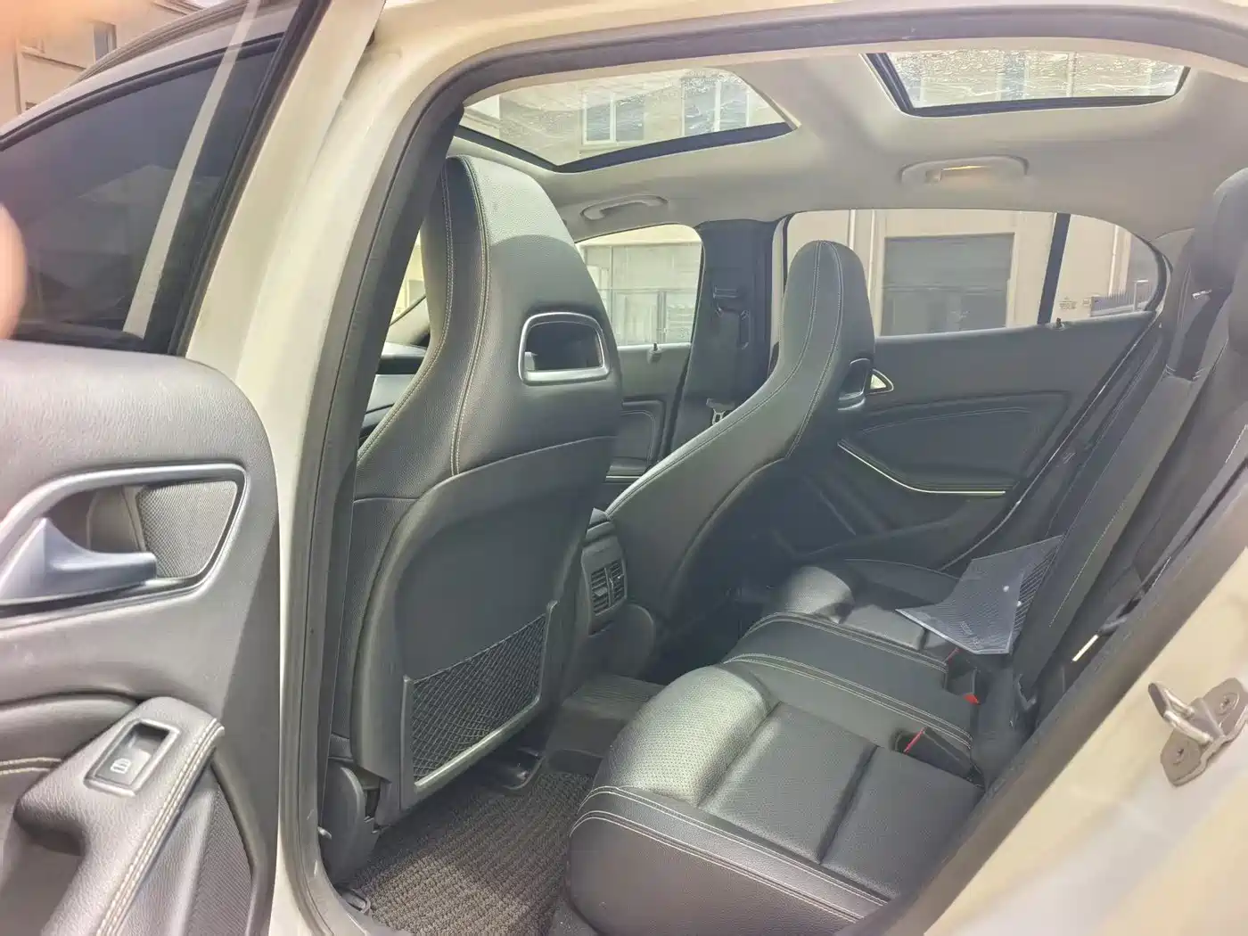 Mercedes-Benz GLA 2018 GLA 200 Dynamic фото 4