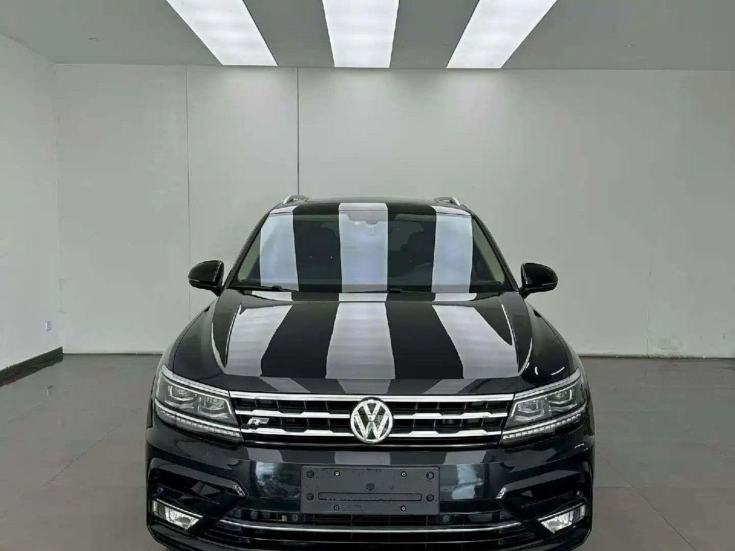 Фото 2 - Volkswagen Tiguan L