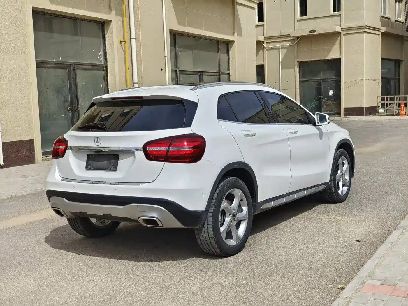 Mercedes-Benz GLA 2018 GLA 200 Dynamic фото 7