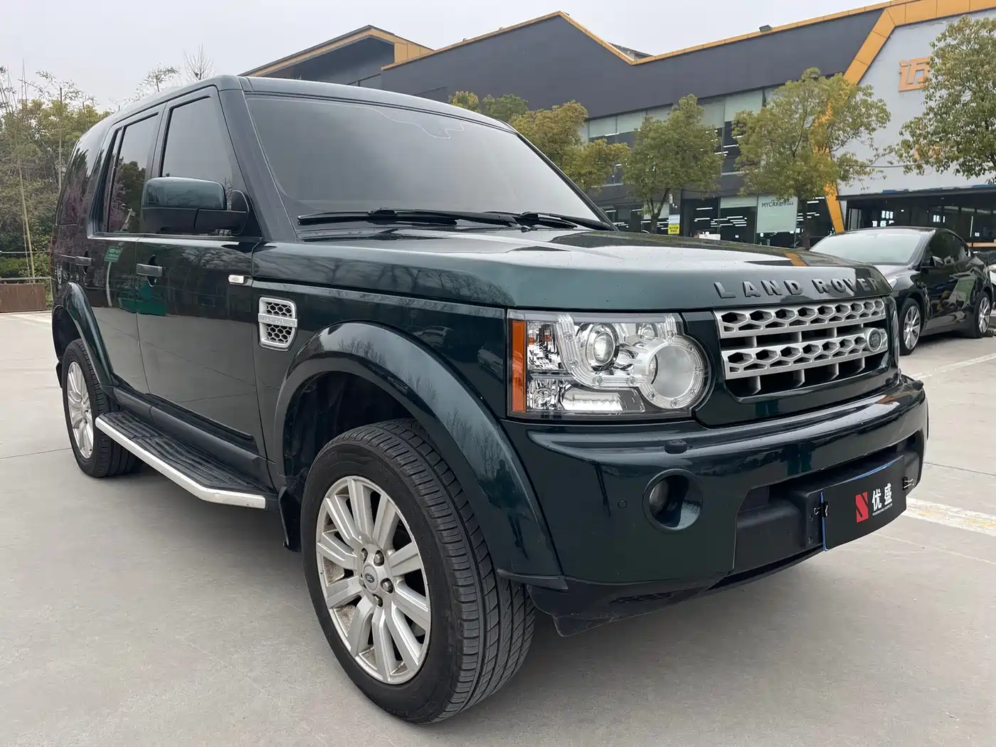 Land Rover Discovery 2013 3.0 SDV6 HSE Diesel фото 3