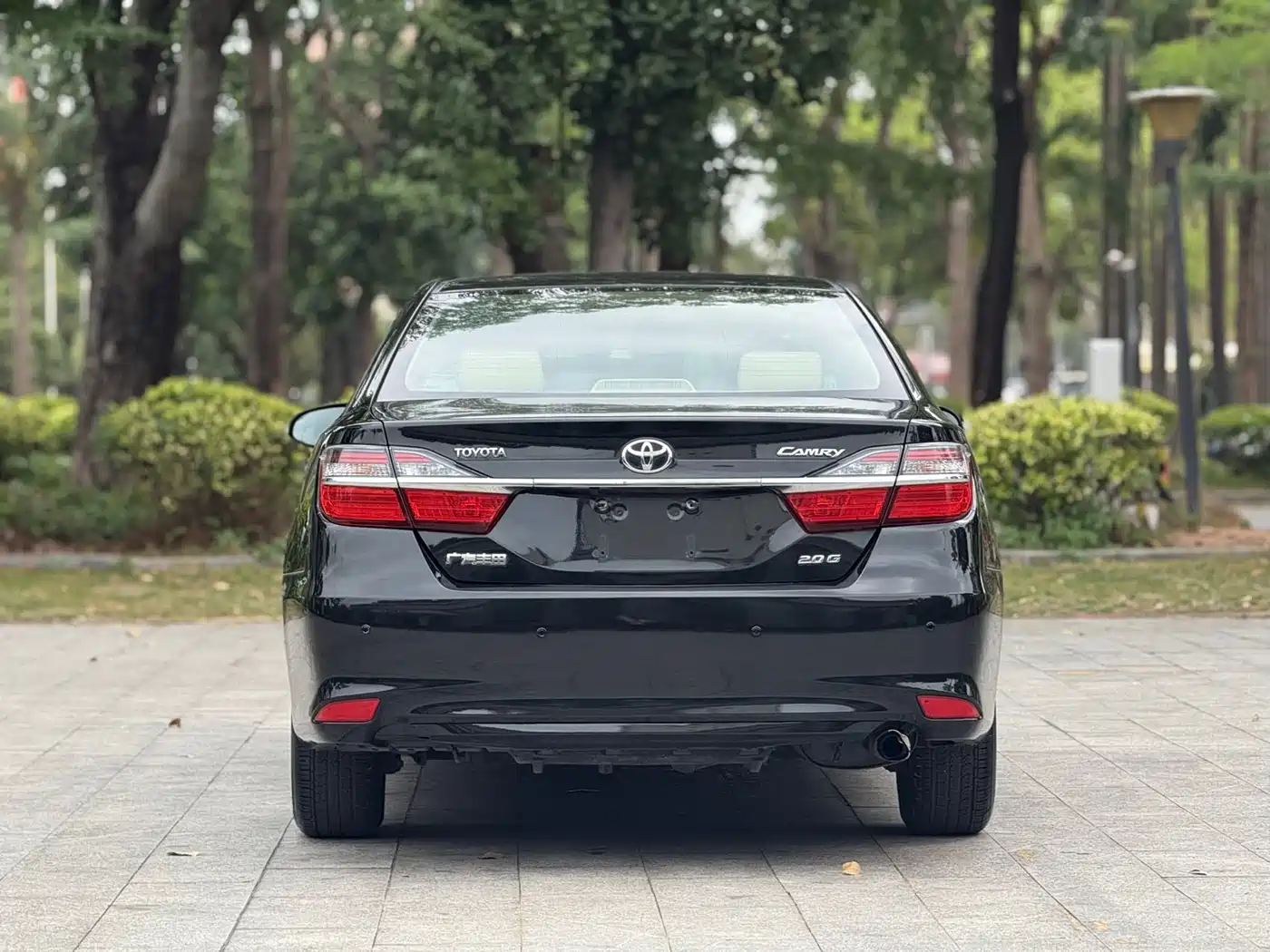 Toyota Camry 2016 2.0G 10th Anniversary Leading Edition фото 20