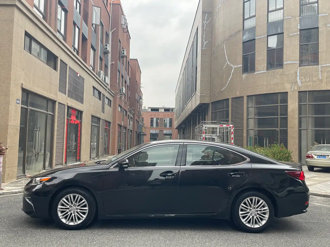 Lexus ES 2015 200 Elite Edition фото 3