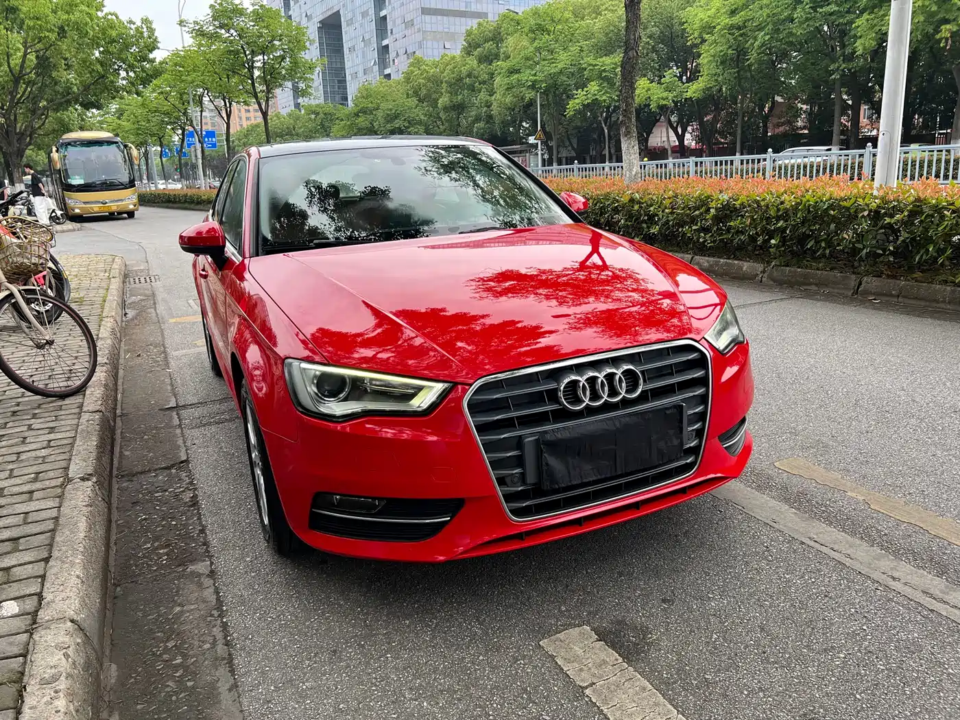 Audi A3 2016 Sportback 35 TFSI Leadership фото 3