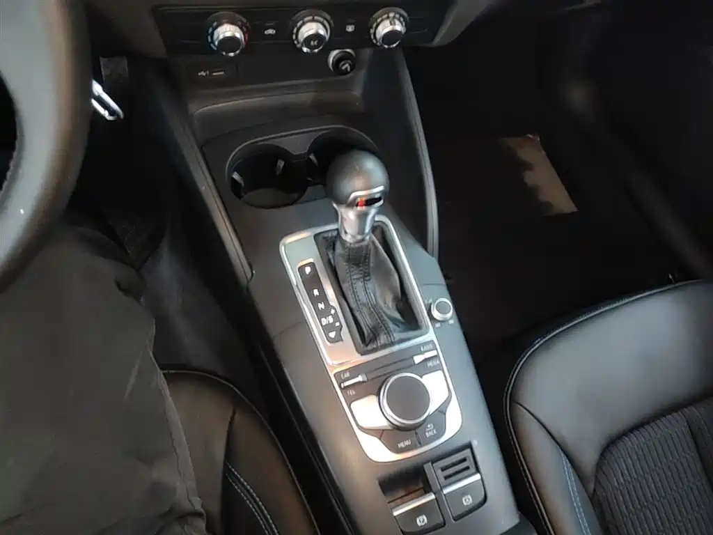 Audi A3 2017 Sportback 35 TFSI Fashion фото 14