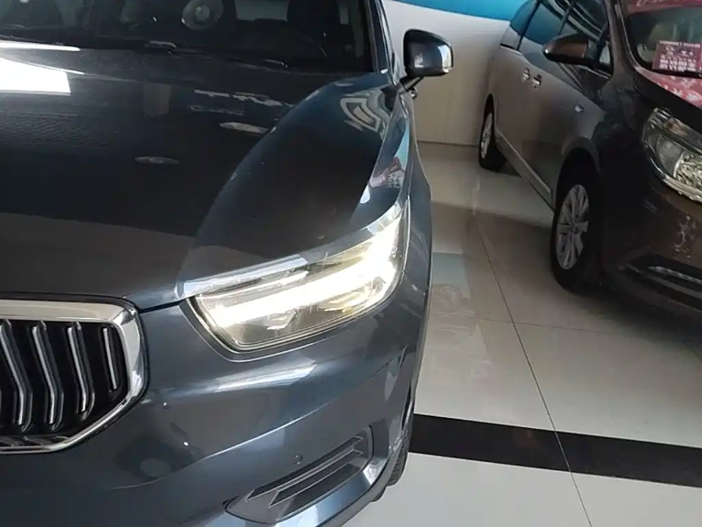 Photo 24 - Volvo XC40