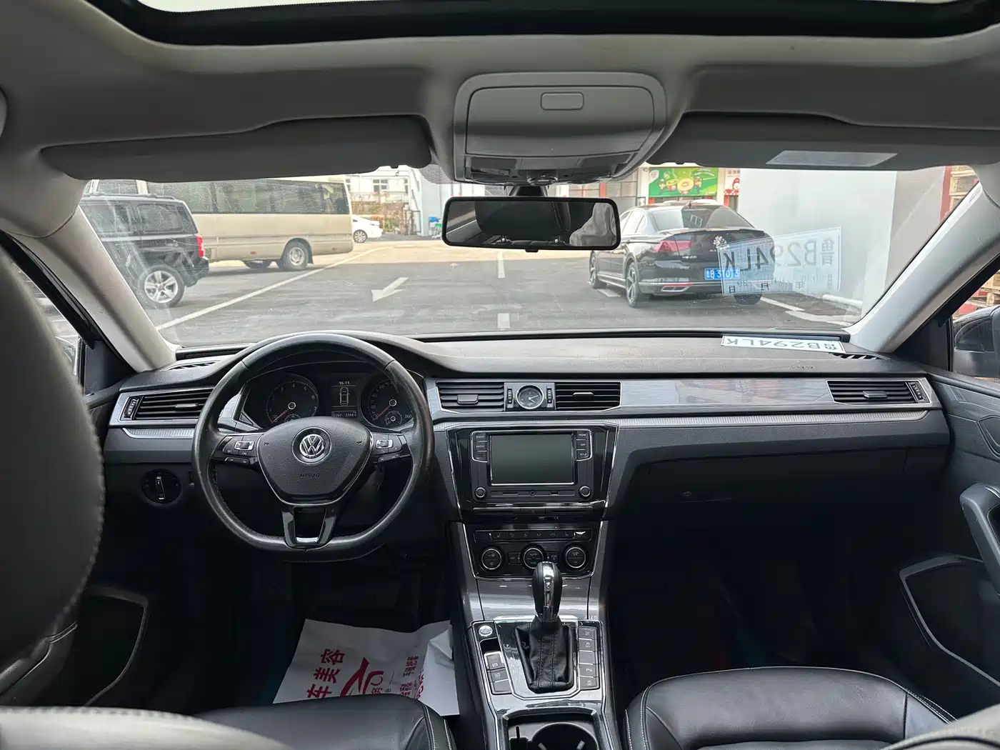 Volkswagen Passat 2017 280TSI DSG Prestige фото 12