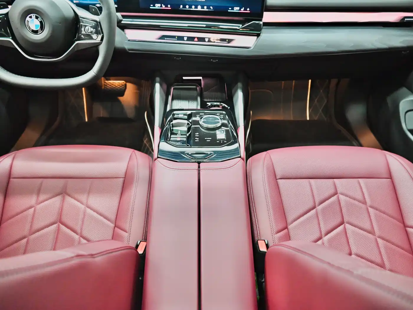 BMW 5 Series 2024 530Li Leading Model Luxury Package фото 10