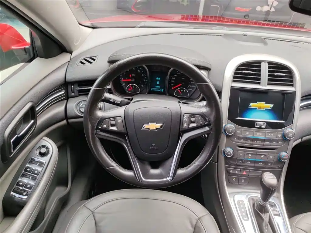 Chevrolet Malibu 2014 2.0L Automatic Luxury фото 11