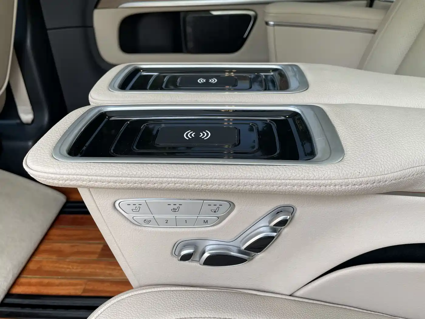 Mercedes-Benz V-Class 2020 V 260 Luxury Edition фото 17