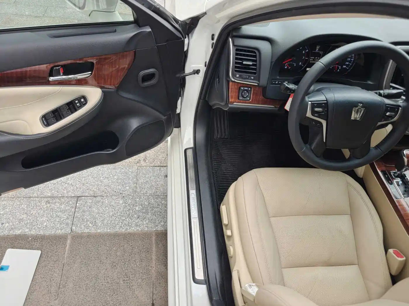 Toyota Crown 2015 2.0T Fashion фото 15