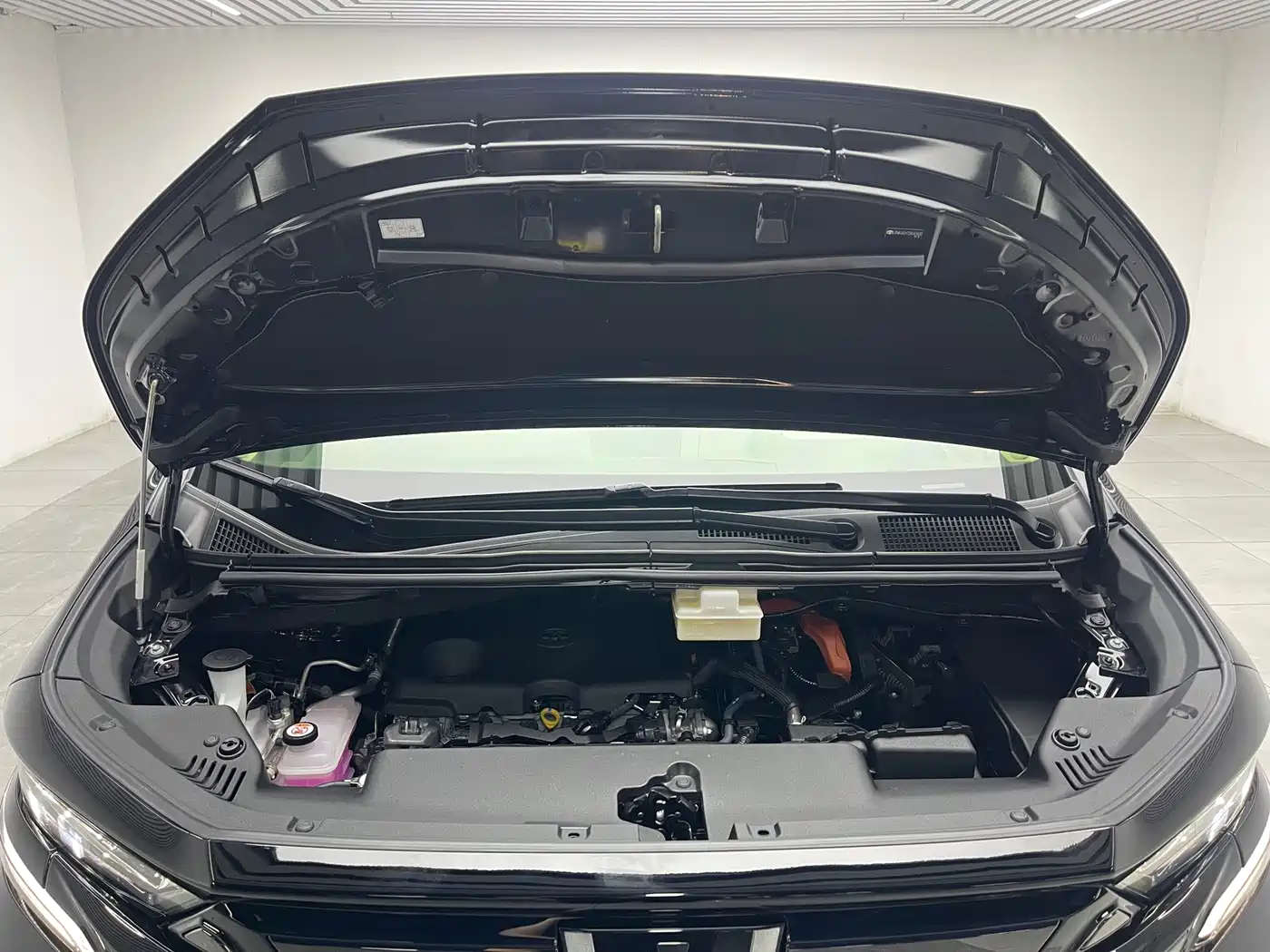 Toyota Vellfire 2025 2025 Crown Hybrid 2.5L Ink Gold Executive Edition