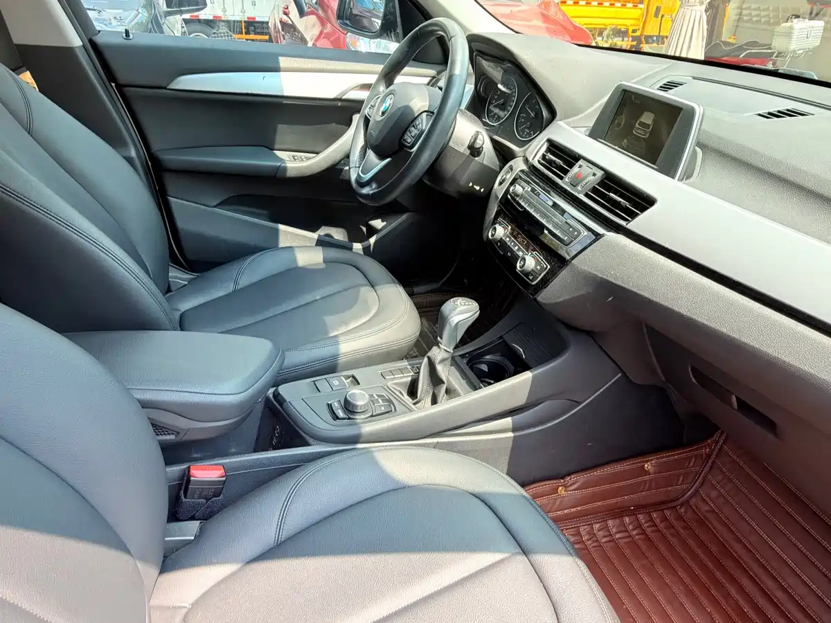 BMW X1 2016 sDrive18Li Fashion Model фото 17