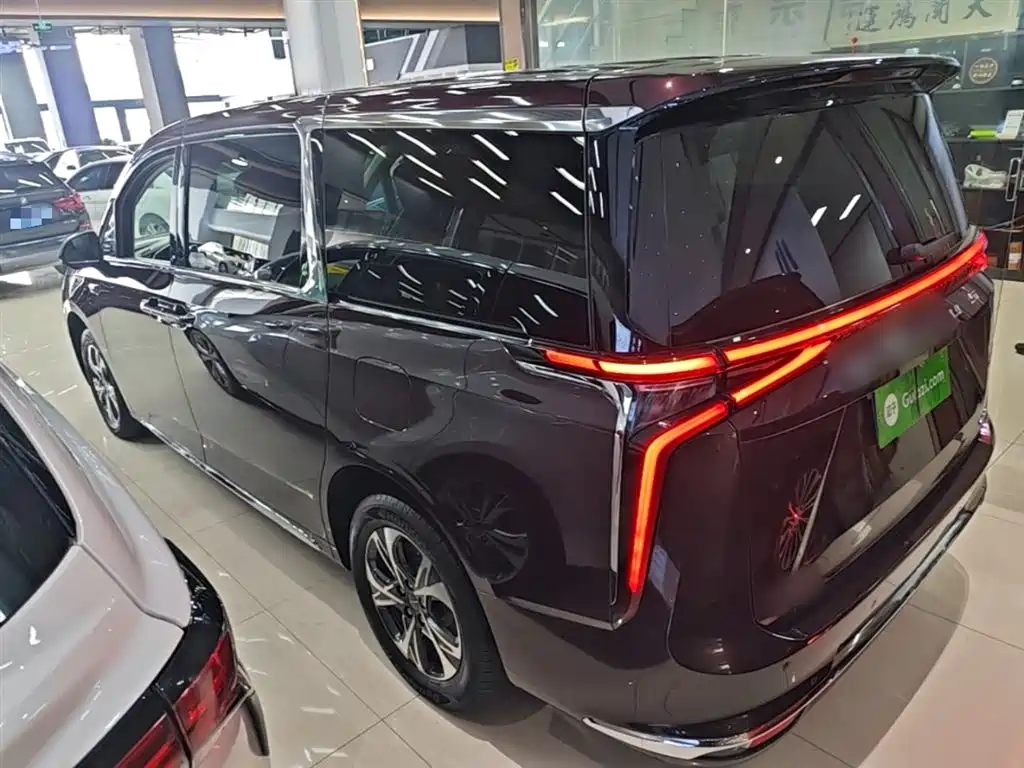 SAIC Maxus Maxus G90 2022 2.0T Galaxy 7-Seater Edition фото 5