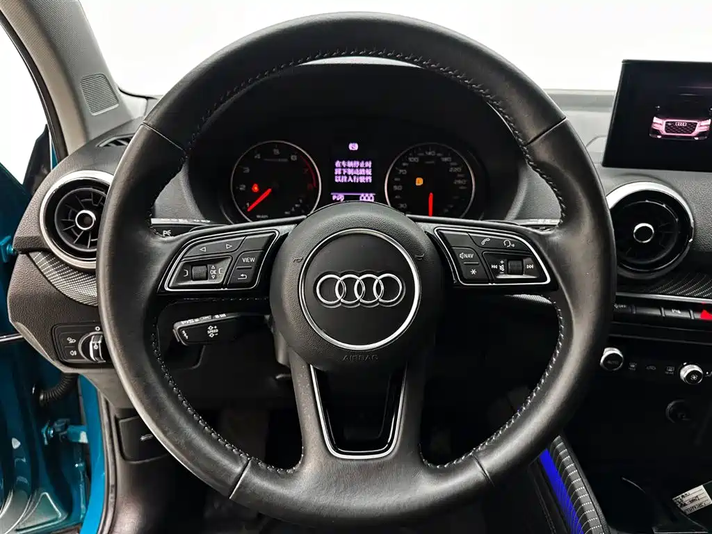 Audi Q2L 2022 35 TFSI Fashion Elegance фото 10
