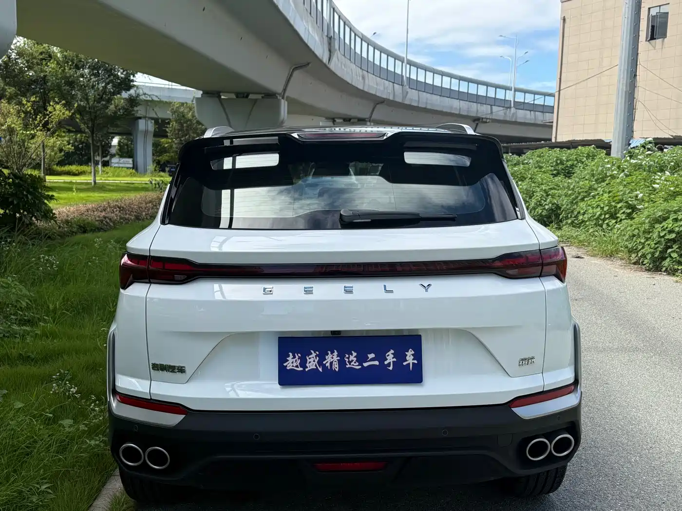 Фото 4 - Geely Binyue